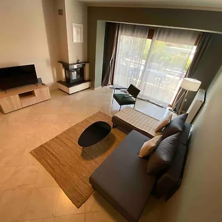 Elav Center * נאפפליו